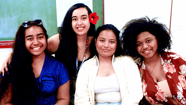 Cherelle Fruean (2nd left) with ASCC students