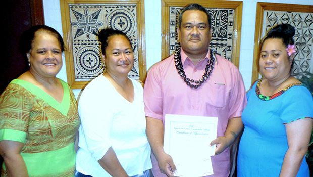 Utumoe Alefosio (2nd right) on 20 years of service to ASCC