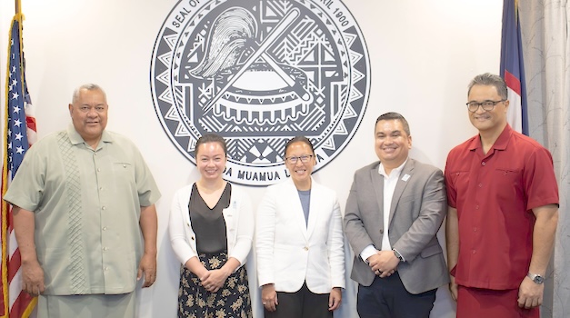 Gov and Lt. Gov with Asian Pacific Islander Americans (APIA) Scholars 