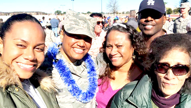 Tua Felea'i Lavata'i  and family