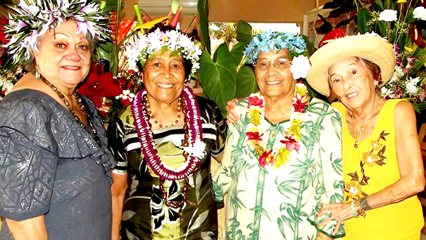 Betty Ah Soon, Sulu Shalhout, Tina matua ma le tina tupito o Nalei Moors.