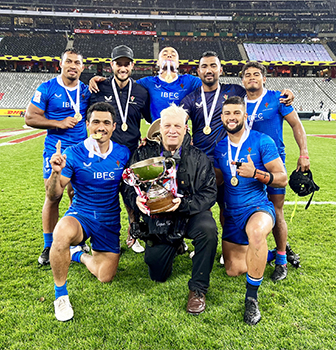 Barry with the Manu and trophy