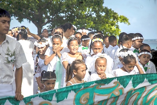 WHITE SUNDAY CHILDREN