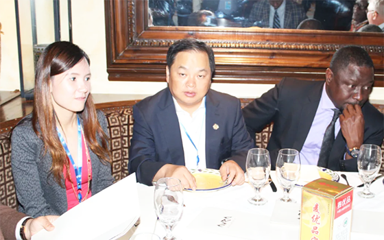 Gina Zhou (left) and Cary Yan