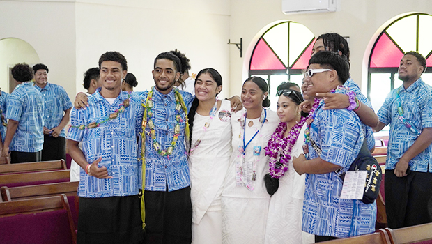 Samoa Bowl church service