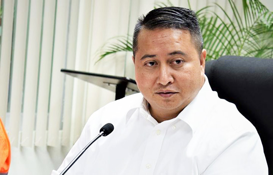CNMI Governor Ralp DLG Torres