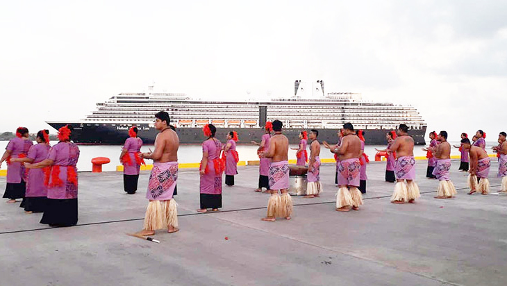 Entertainment at the port in Apia 