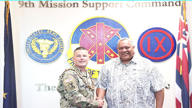 Gov, Lemanu with wIrh Brigadier General Mark W. Seikman