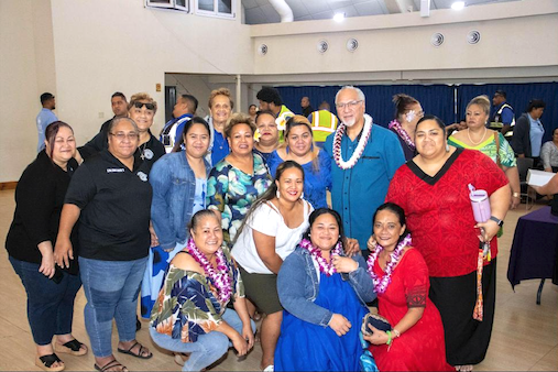Gov. Pulaali'i Nikolao Pula meeting with Treasury personnel