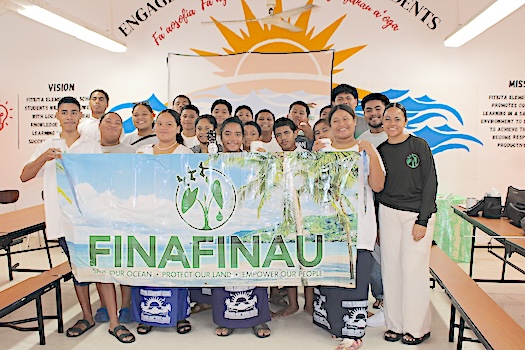 Finafinau advocates with Fitiuta students