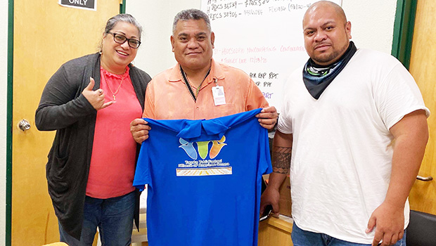 Kueni Hisatake and Fou Laolagi with former Manu’a Faipule, Vesi Fautanu (center)