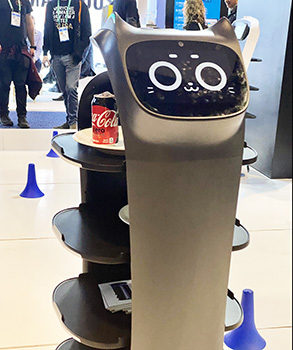 robot serving beverages