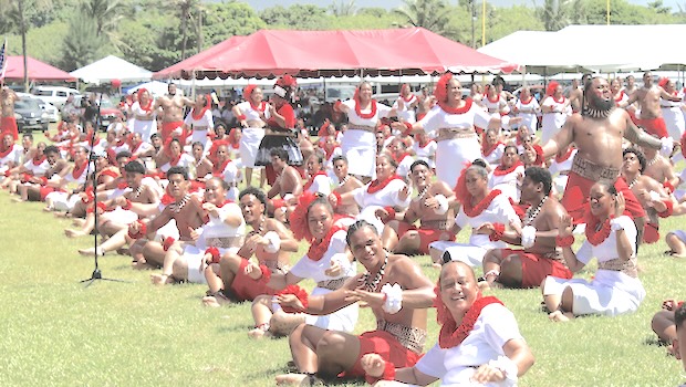 Leone villagers during Pese & Siva