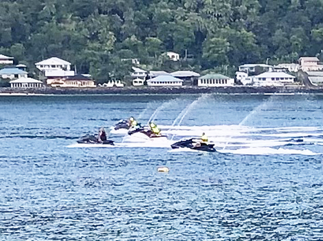 4 jet skis