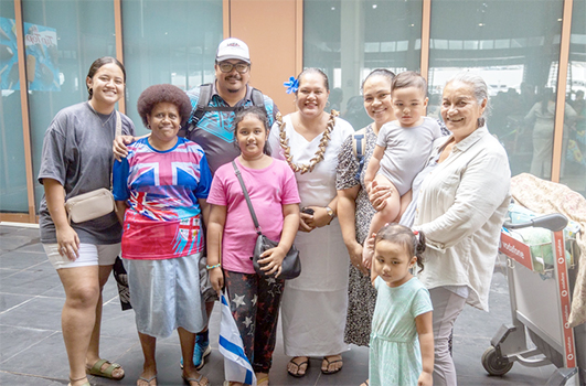 Samoans arriving home from Israel