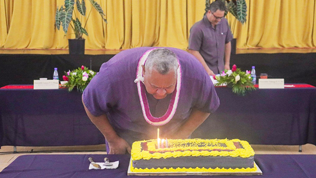 Gov Lemanu blows out candles on his birthday cake