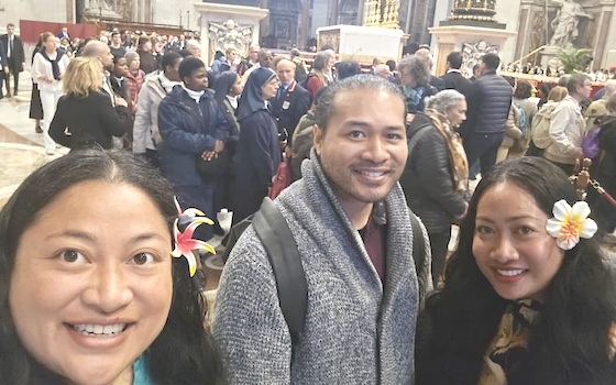 Leung Wai siblings in St Peter's Basilica