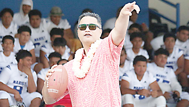 Lt.Governor Talauega E.V. Ale throws first pass of 2023 ASHSAA football