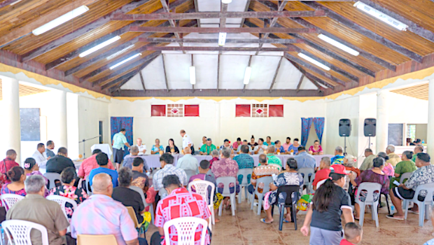 A neeting between people of Safata and government representatives