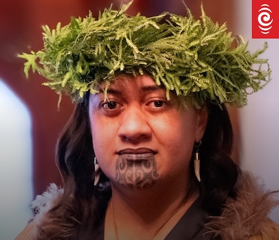 Kuini Nga wai hono i te po