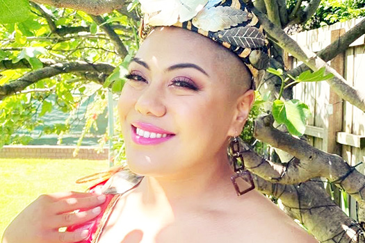 Miss Samoa Victoria Tiafau Zahriya Leaoasoma with her head shaved