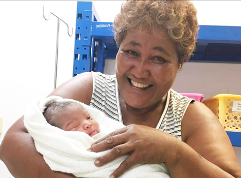 Samoas first baby of 2020 pictured with her grandmother Lavenia Pouli.