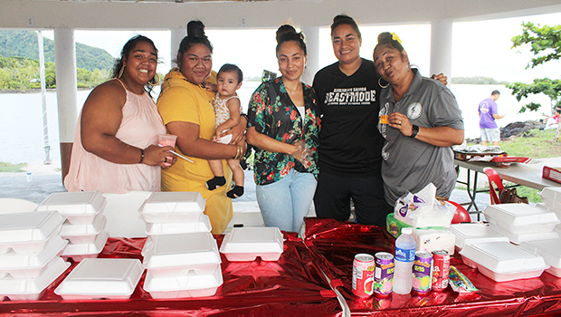 Samoa Baptist School paents at Int'l Food Festival