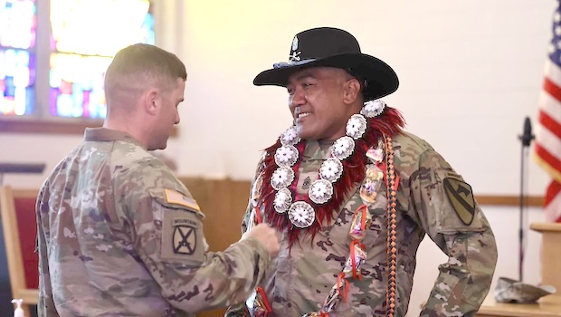 Sergeant Major Agaiotupu Tuiolemotu receiving promotion