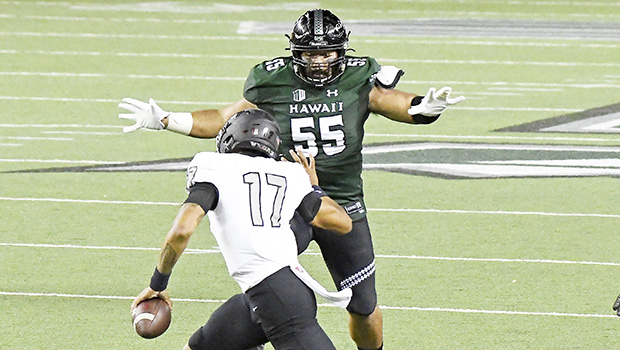 Blessman Ta'ala blocking an opponent