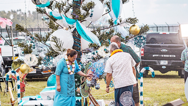 Christmas Tree lighting