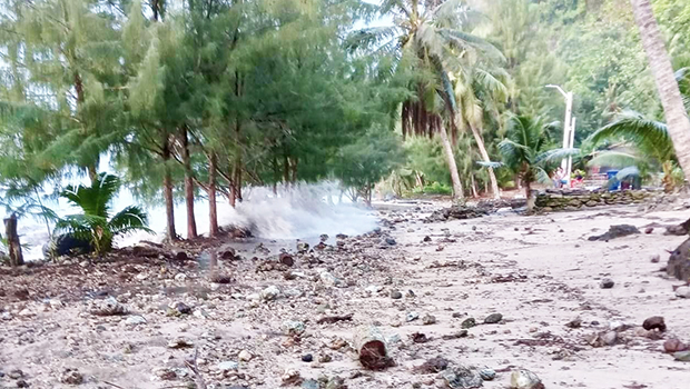 Strong waves at Faleasao shoreline