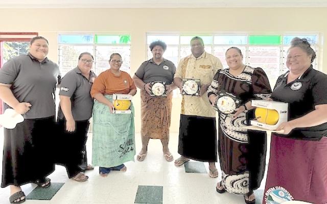 Sports equipment for Manu'a youth
