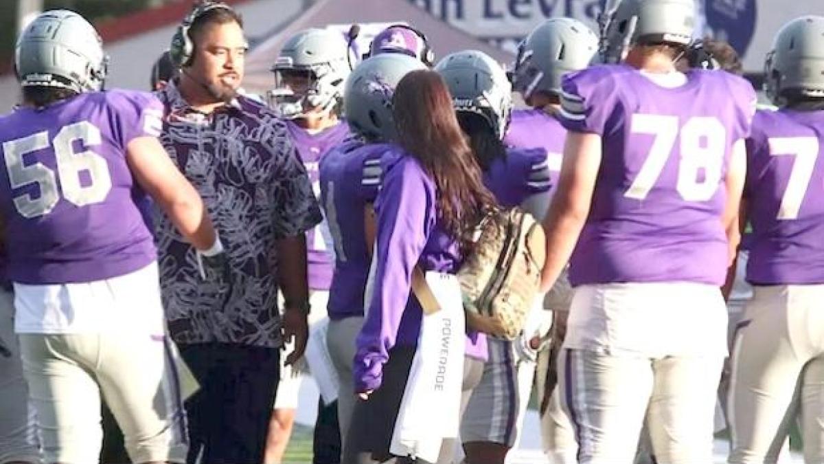 Tapping into the Polynesian football pipeline photo & caption
