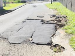 Road patch and potholes Kokoland Road