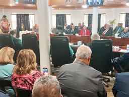 GOVERNOR SPEAKING AT JOINT SESSION