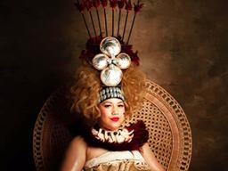 Le Taupou Manaia dancer