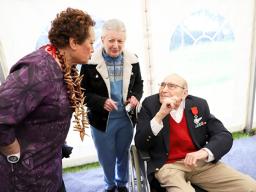 Amata speaks with WWII veteran in London