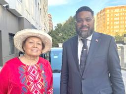 Amata with Lord Fatafehi Fakafanua, Tonga’s Speaker of the Legislative Assembly