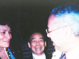 Cong. Uifaatali Amata and Gen. Colin Powell in a 2001 photo