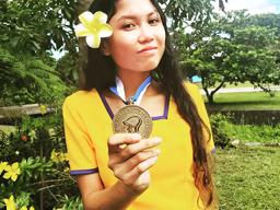 Trish Buenavista HOLDING ptk MEDAL