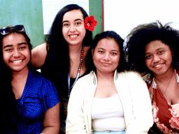 Cherelle Fruean (2nd left) with ASCC students