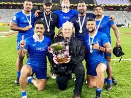 Barry with the Manu and trophy
