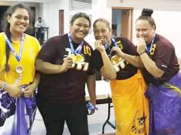 Pine Auro i le ta'amilosaga Volleyball mo le Kerisimasi na fa'atautaia lea i le aso 7 & 8 Tesema, Malaeloa Gymnasium ma o i latou fo'i na Siamupini i le Liki o le sailiga o le talita a le Itupa o Tama'ita'i. 