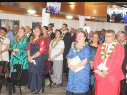 Cabinet members standing at fono joint session