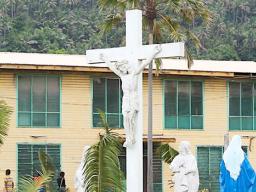statue of Christ on the cross