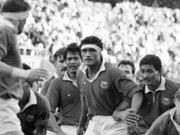 1988 photo of Su'a Saini Lemamea in action