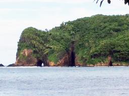 Le motu o Nuutele e lumafale i ai le motu o Ofu o le Faleluanuu i Manu’a