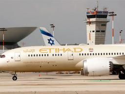 Abu Dhabi airplane