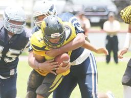 Tuala Fa’atonu of Samoana’s vicious defensive front 