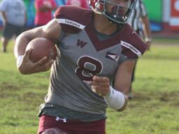 Warriors quarterback Starlight Lotulelei